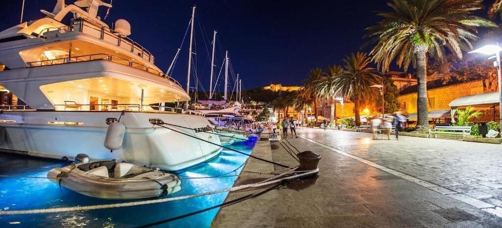 Riva Marina Hvar Hotel Хвар Экстерьер фото